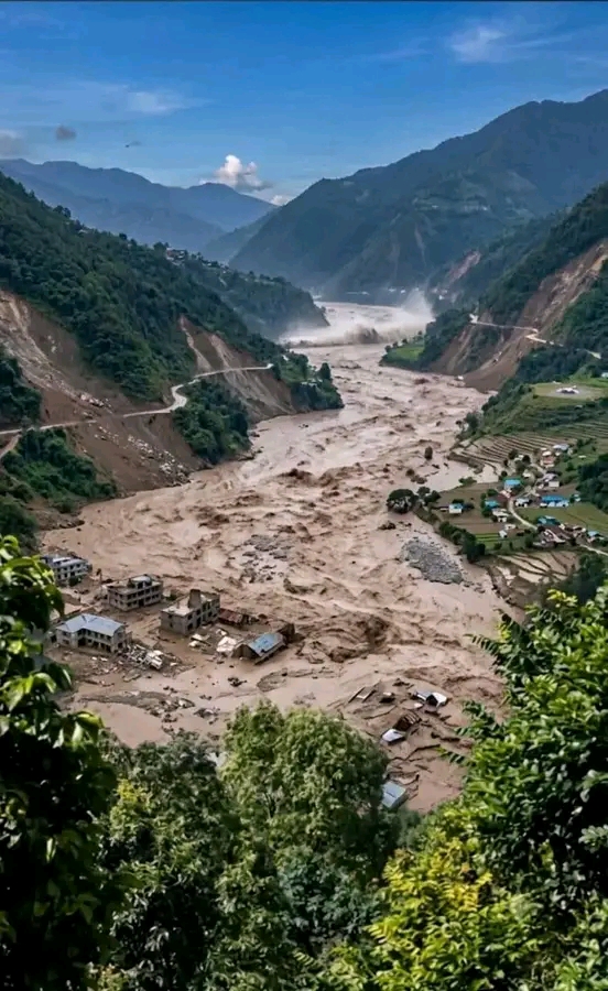 तिब्बतबाट भोटेकोसीमा भीषण बाढी: रसुवा, नुवाकोट र धादिङमा ठूलो क्षति, उद्धार कार्य जारी